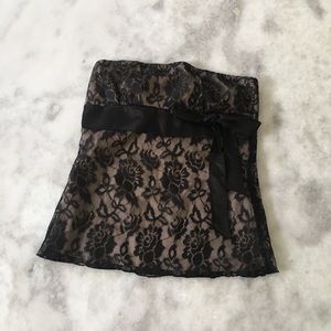 Black lace strapless top